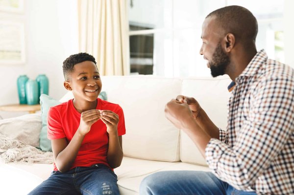 Comment expliquer des mots difficiles aux enfants ?