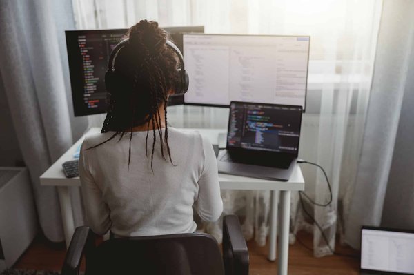 Un hébergeur avec serveur dédié est-il plus rapide ?