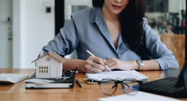 Achat fonds de commerce : comment trouver un local commercial pas cher ?